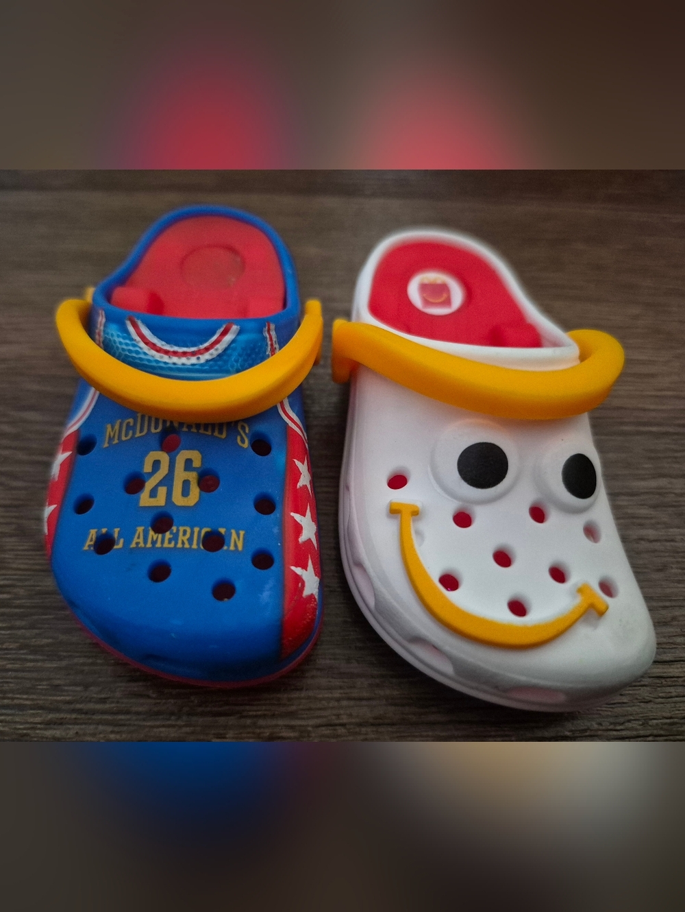 McDonalds Mini Crocs Keychain Happy Meal Toys #7 White Smiley & #1 All American